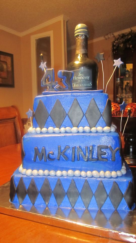 Personalized Cakes by Licia!
